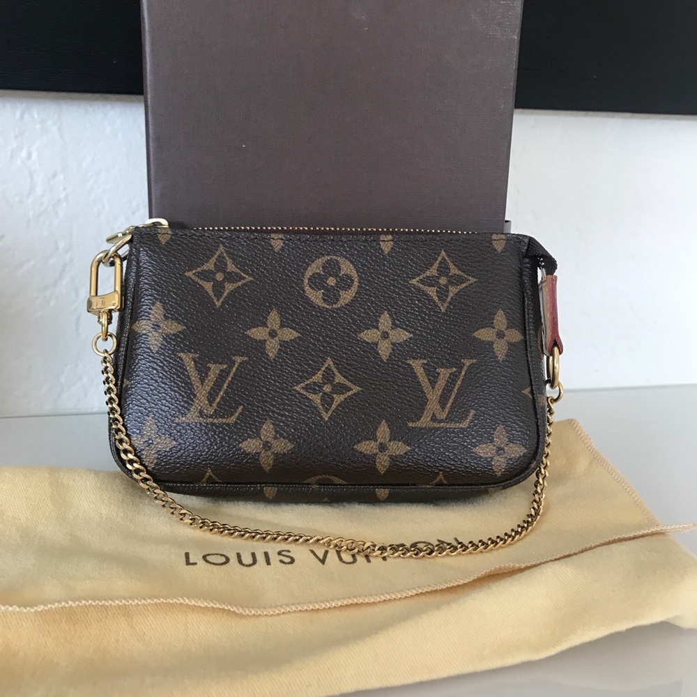Louis Vuitton Mini Pochette Accessories